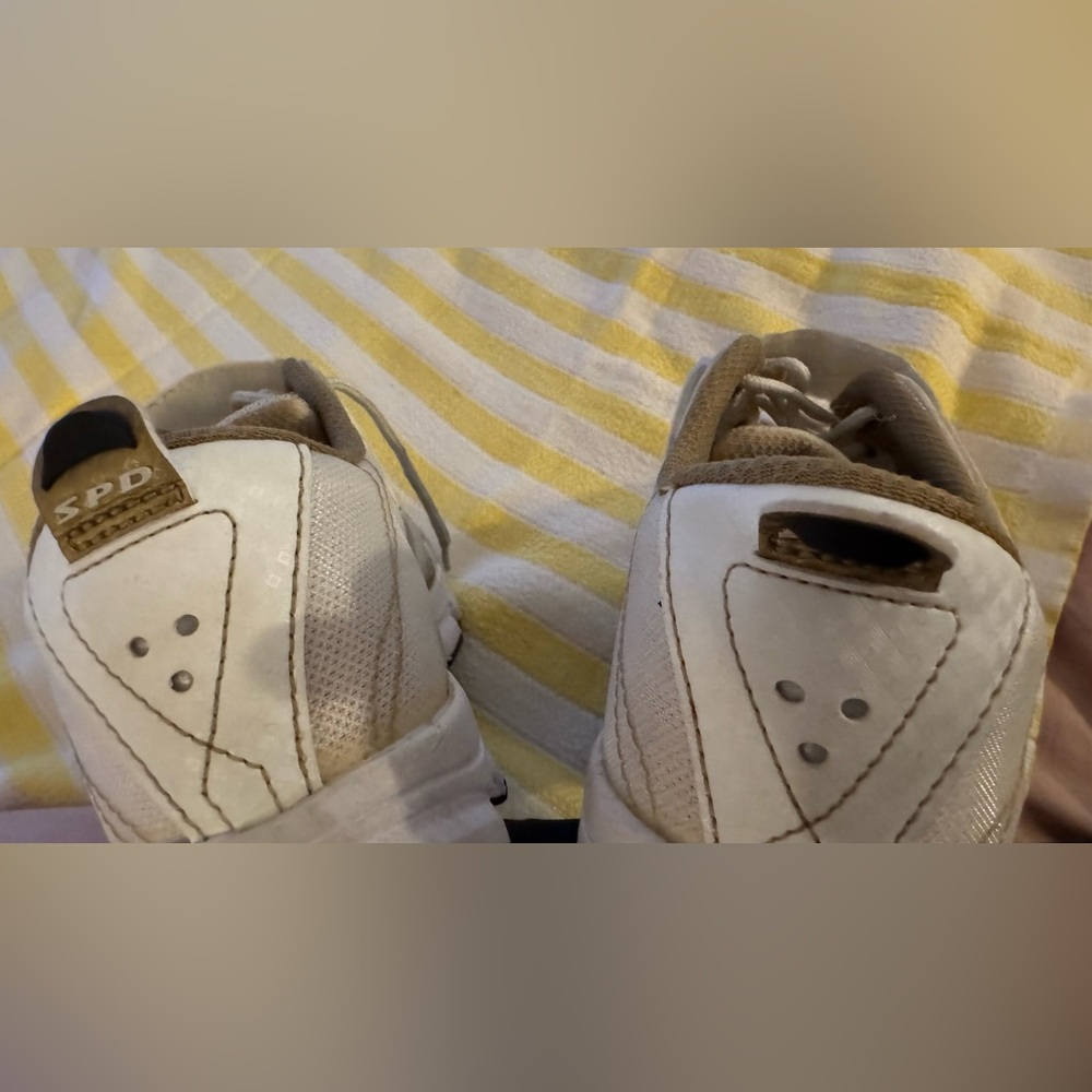 Shimano SH-WF23 cycling/ Spinning shoes, designed specifically for women. - Picture 3 of 10